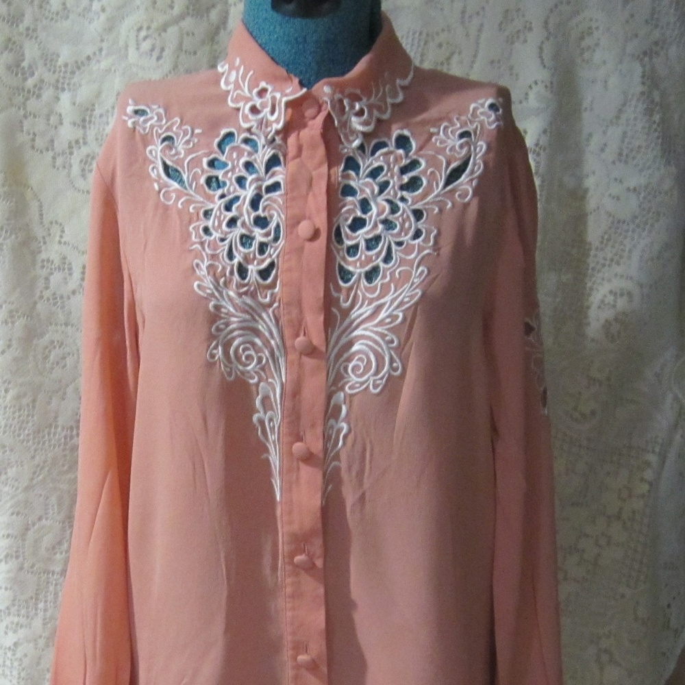 Bob Mackie, Peach and White,  oversized Medium, Immaculate!